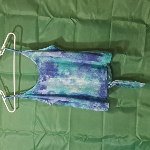 Women's Top - Picture 2 of 2